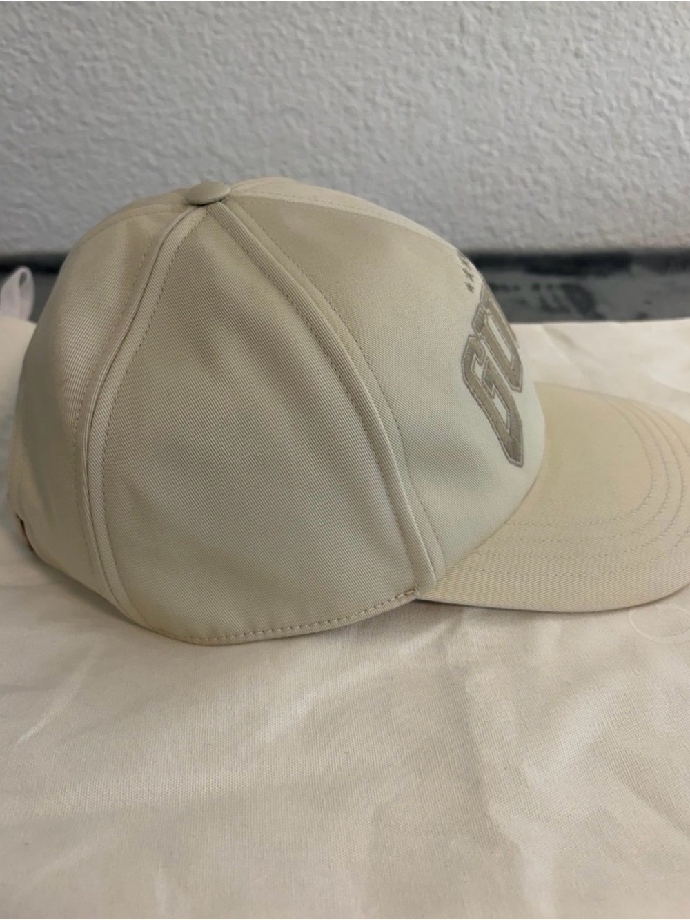 Brand New Men’s Gucci Cotton Embroidered Baseball Hat in Beige Size L (59 cm) - Picture 3 of 9